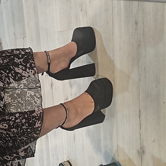 Black Ankle Strap Embellished Double Platform High Heels - Picture 4 of 10